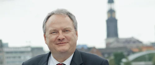 Dr. Hans-Georg Jenssen, geschäftsführender Vorstand des Verbands deutscher Versicherungsmakler e.V. (VDVM) Dr. Hans-Georg Jenssen, geschäftsführender Vorstand des Verbands deutscher Versicherungsmakler e.V. (VDVM)