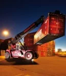 Buss_Container Der Container eines Anlegers wird transportiert