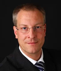 John-Enrik Schröder, Vorstand Jung, DMS & Cie. John-Enrik Schröder, Vorstand Jung, DMS & Cie.
