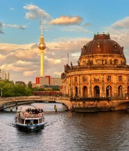 berlin-gross-shutt_107513486