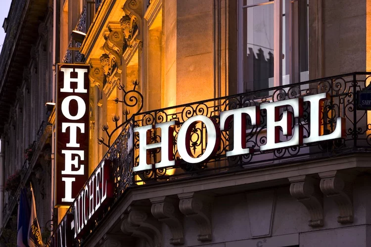 hotel-750-shutt_16992556