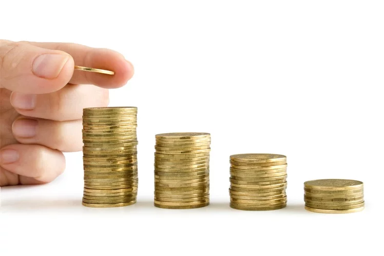 geld-hand-750-shutt_74262646