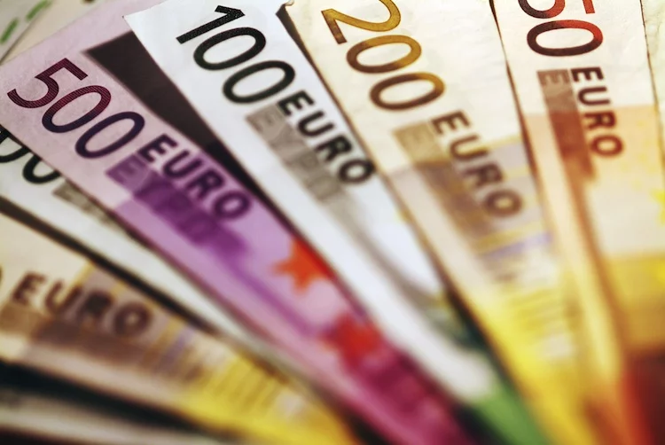 Euro750
