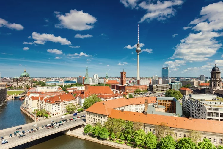 berlin-750-shutt_113558032