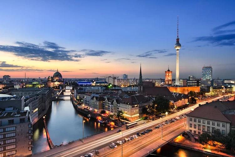 Berlin_shutterstock_161067611-1 Kopie 2