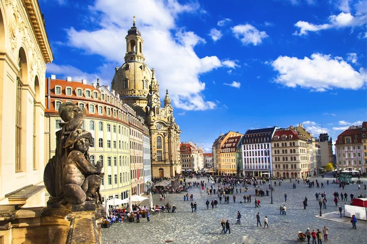 dresden-shutt_211195816