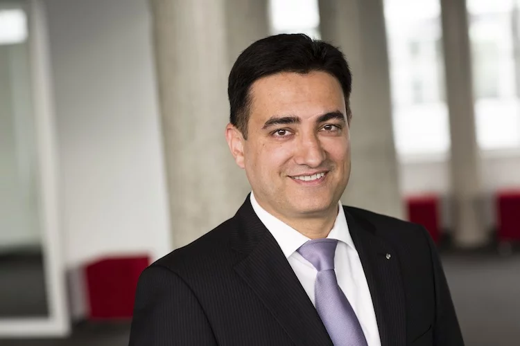 Swiss Life_Banerjee