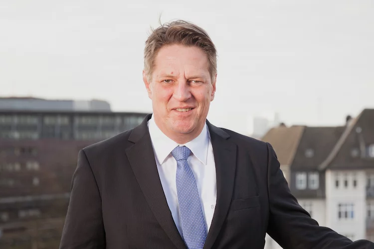 „Ohne Vertrieb kein Angebot, ohne Angebot kein Vertrieb: Diesen Knoten muss die Branche durchschlagen. Das Gerede vom Asset-Notstand hilft da wenig weiter.“