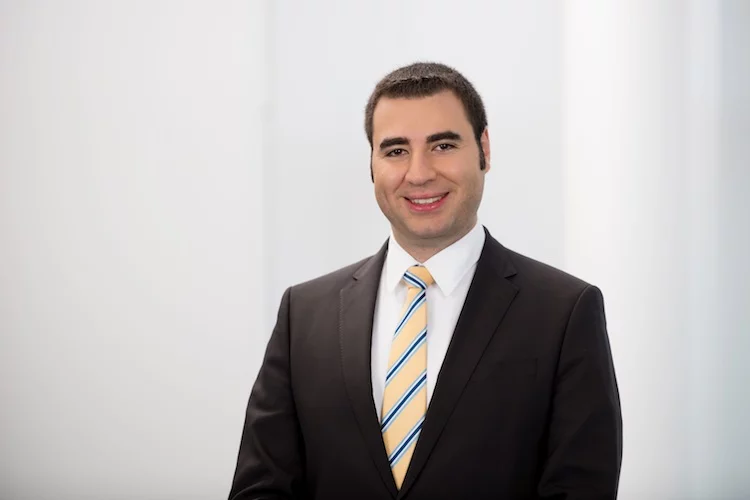 Emanuel Issagholian: "Spätestens in einigen Jahren wird es völlig normal sein, dass eine private Krankenversicherung die Kosten für eine Gesundheits-App übernimmt, genauso wie es ganz normal sein wird, dass ein Arzt eine solche verschreibt."