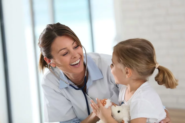 Die Erlanger Uniklinik will dem Missstand begegnen, dass Kinder oft nicht exakt passende Arzneimittel bekommen - etwa durch ein digitales Informationssystem für Kinderkliniken und Praxen.