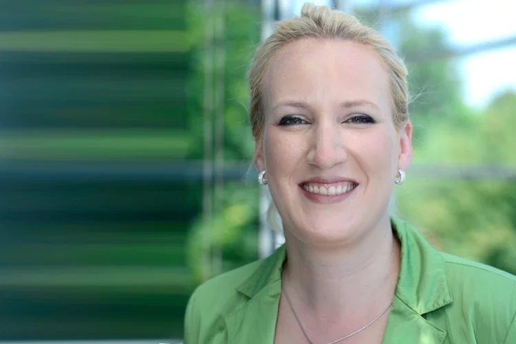 Stephanie Hoell DVAG