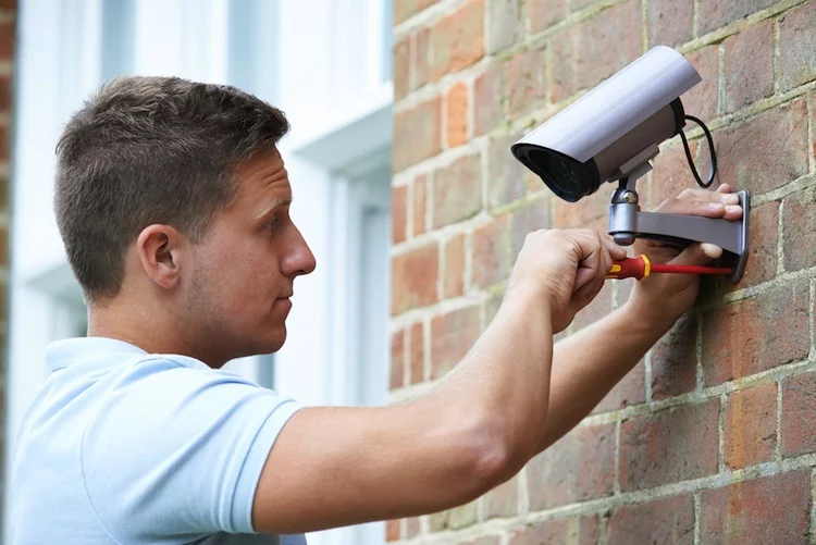 Viele Deutsche scheuen die Kosten für den Einbau von zusätzlicher Sicherungstechnik.