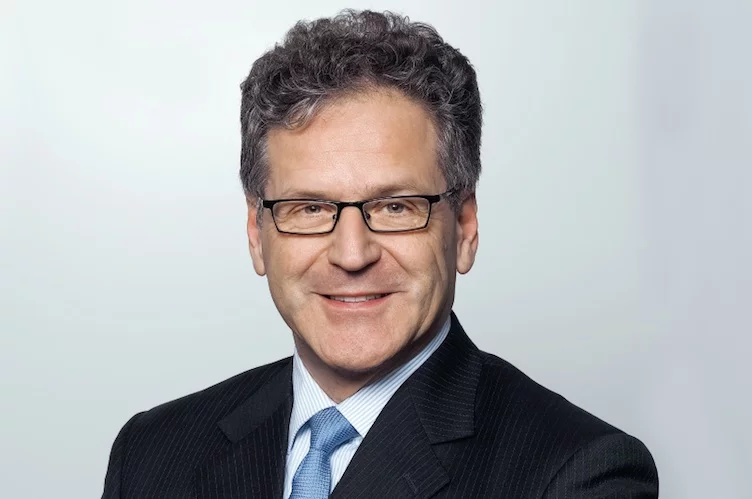 Marco Arteaga: "Es wird wohl auch künftig zu einem Nebeneinander mehrerer Durchführungswege kommen. Damit bleibt ein gutes Stück der Komplexität erhalten."
