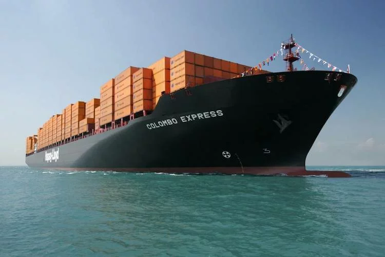 Containerfrachter von Hapag Lloyd: Die Reederei verdiente im Q2 wieder Geld