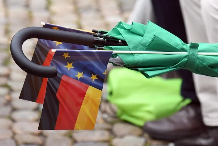 Vor allem die älteren Bevölkerungsgruppen ab 45 Jahre glauben den Ankündigungen der Politiker zur Rente nicht
