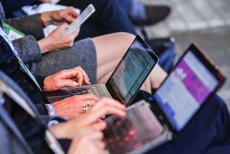 eine Strategie, wie Deutschlands Wirtschaft, insbesondere der Mittelstand, die Herausforderungen der digitalen Revolution erfolgreich meistern kann
