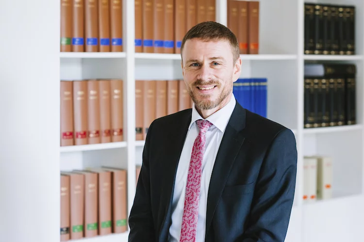 Rechtsanwalt Jan C. Knappe, Dr. Roller & Partner: "