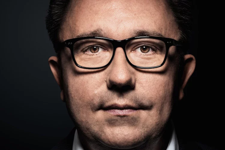 Symon Hardy Godl, Geschäftsführer der Deutsche Finance Asset Management