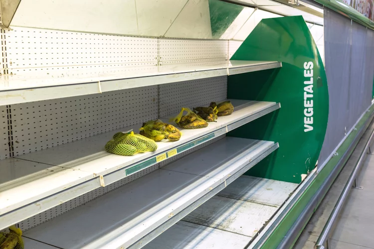 Leeres Supermarktregal in Venezuela. Seit Jahren leidet das Land unter einer Versorgungkrise.