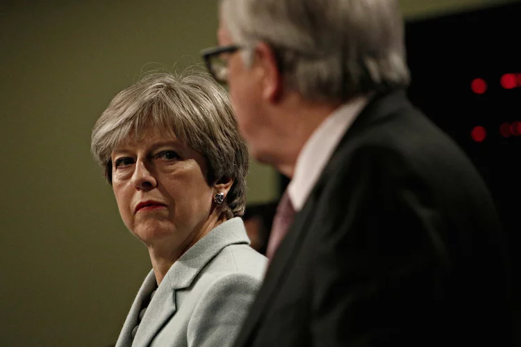 Premierministern Theresa May und EU-Kommissionspräsident Jean-Claude Juncker: Mit der EU konnte sich May einigen, ihr Parlament hat den Deal aber abgelehnt.