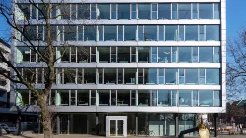 Fassade der Becken Immobilie in Hamburg Copyright_axelschmies_photography