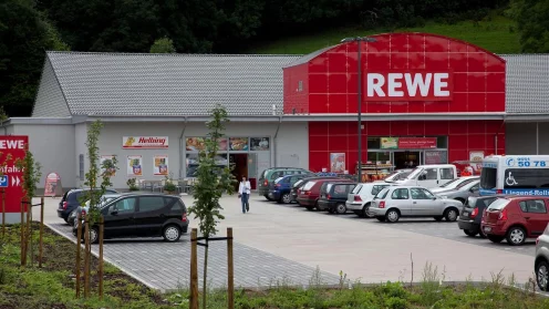 Außenaufnahme eines Rewe-Markts von Habona