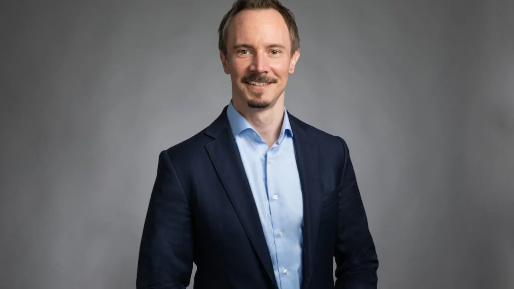 Dr. Stefan Kipar