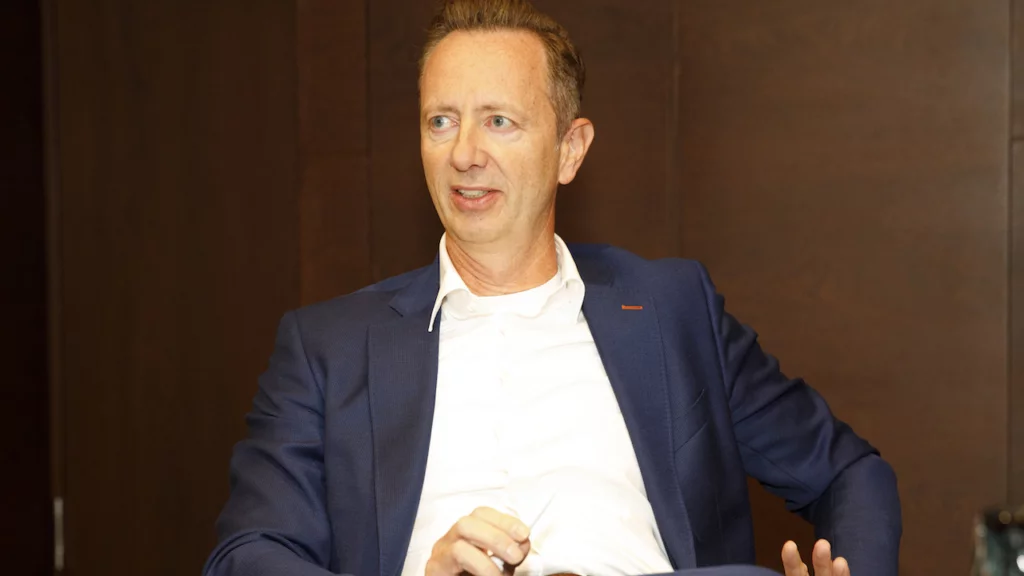Gordon Grundler, Primus Valor bei einer Diskussion