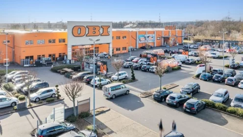 Luftaufnahme des OBI-Baumarkts in Köln