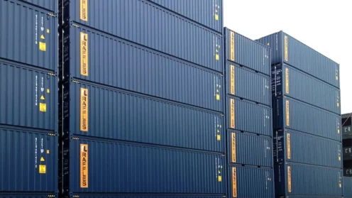 Blaue Container gestapelt