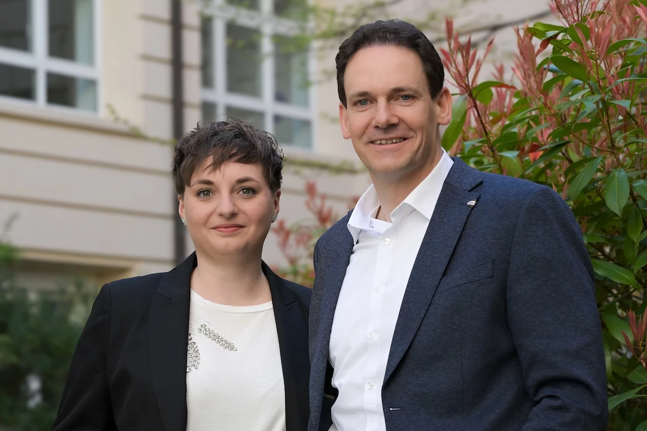 Annkatrin Schöller und Volker Bohn, neue Nachhaltigkeitsmanagerin und ehemaliger Nachhaltigkeitsmanager der Stuttgarter