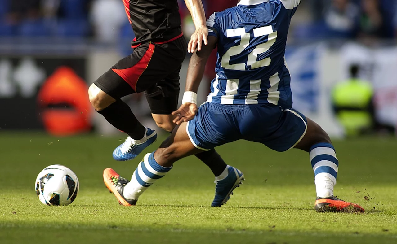 Fußball, Fußballverletzung, Foul, Foulspiel, Ergo, Unfall