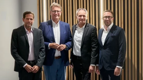v.l.n.r.: Patrick Vehoff, Vorstand die Bayerische ProKunde AG & compexx Finanz AG , Martin Gräfer, Vorstandsmitglied der Bayerischen, Frank Lamsfuß, Vorstandsmitglied der BarmeniaGothaer und Markus Brochenberger, Vorstandsvorsitzender der compexx Finanz AG.