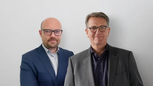 Philipp Langendörfer, Vorstandsvorsitzender der Astra Versicherung, und Martin Gräfer, Vorstandsvorsitzender der Bayerische Allgemeine Versicherung (v.l.)