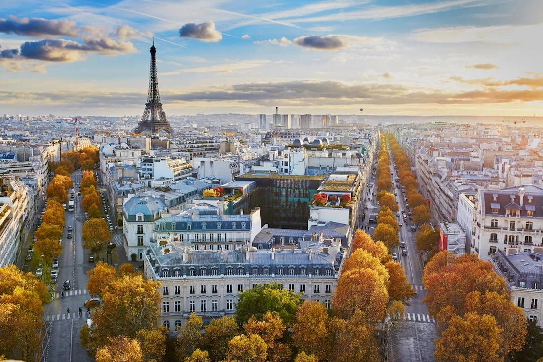 Luftbildaufnahme von Paris, Immobilien, Kauf, Investment, Auslandsimmobilien