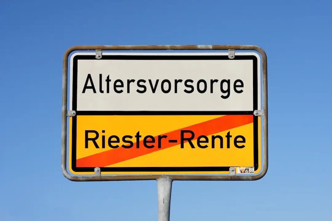 Neue Zeitrechnung: Die Riester-Rente ist Geschichte. Doch ob ein Wechsel von Riester zum AV-Depot Sinn macht, muss genau durchgerechnet werden.