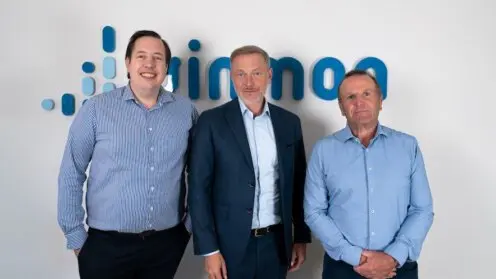 Ginmon Führungsriege Lars Reiner (li.) und Ulrich Bauer (re.) zusammen mit Christian Lindner