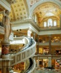 shopping-mall-las-vegas-shutt_17321611