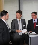 AIFM_Talonec Cash.- Chefredakteur Thomas Eilrich (li.) im Gespräch mit Thomas Krause (Mitte) und Peter Mair (re.)