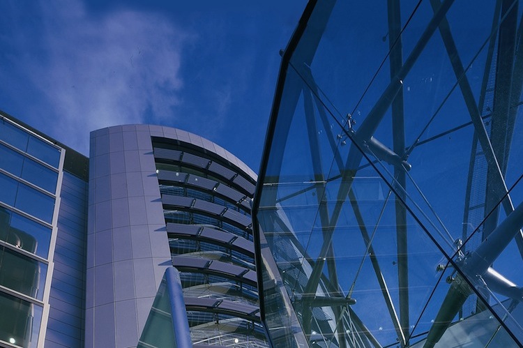 ES08_NeathousePlace