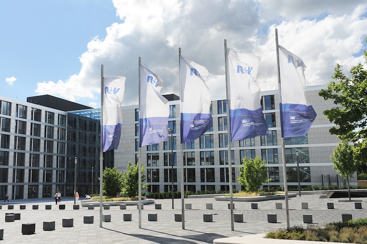 Die Konzernzentrale der R+V Versicherung in Wiesbaden.