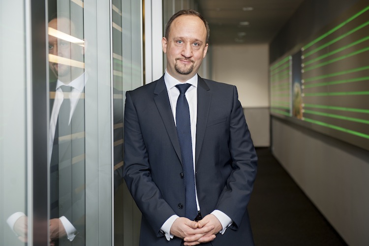 Cash: Portrait von Christian Brezina, Head of Private Equity Investments bei Aquila Capital in Hamburg