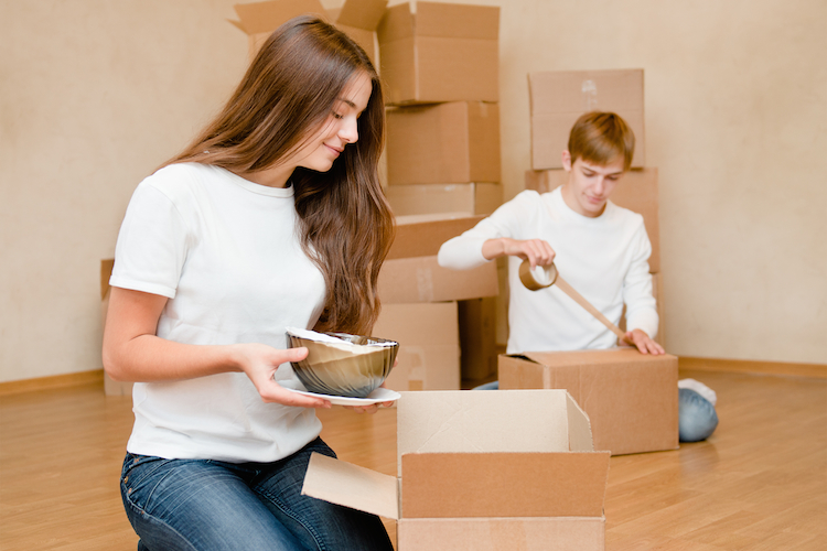 wohnung studenten umzug shutterstock_232479583 Kopie