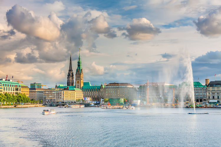 Hamburg shutterstock_236235733 Kopie