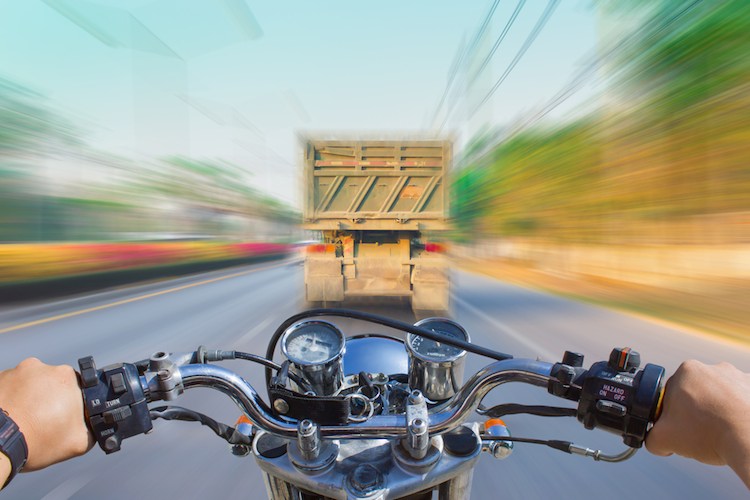 Motorradfahrer sollten beim Abschluss einer Versicherung auf ein "gesundes Mittelmaß" zwischen Preis und Leistungsmerkmalen achten.