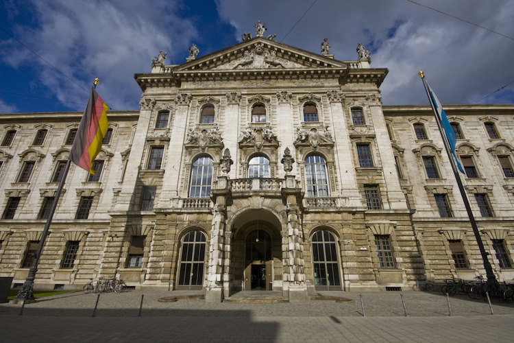 landgericht muenchen munchen Prielmayerstrasse shutterstock_86773834