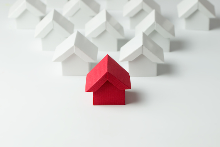 haus index rot papier dreieck shutterstock_432669673