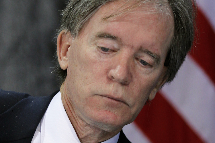 FILE - In this Aug. 17, 2010 file photo, billionaire bond investor Bill Gross, founder of PIMCO, appears at the Conference on the Future of Housing Finance, at the Treasury Department in Washington. Gross is suing PIMCO for more than $200 million for breach of contract and plotting to oust him from the firm he founded more than four decades ago. The suit, filed Thursday, Oct. 8, 2015 in Orange County, Calif., alleges that PIMCO executives plotted to remove Gross in an internal power struggle that eventually led to him leaving the company in September 2014. (AP Photo/Pablo Martinez Monsivais, File) |
