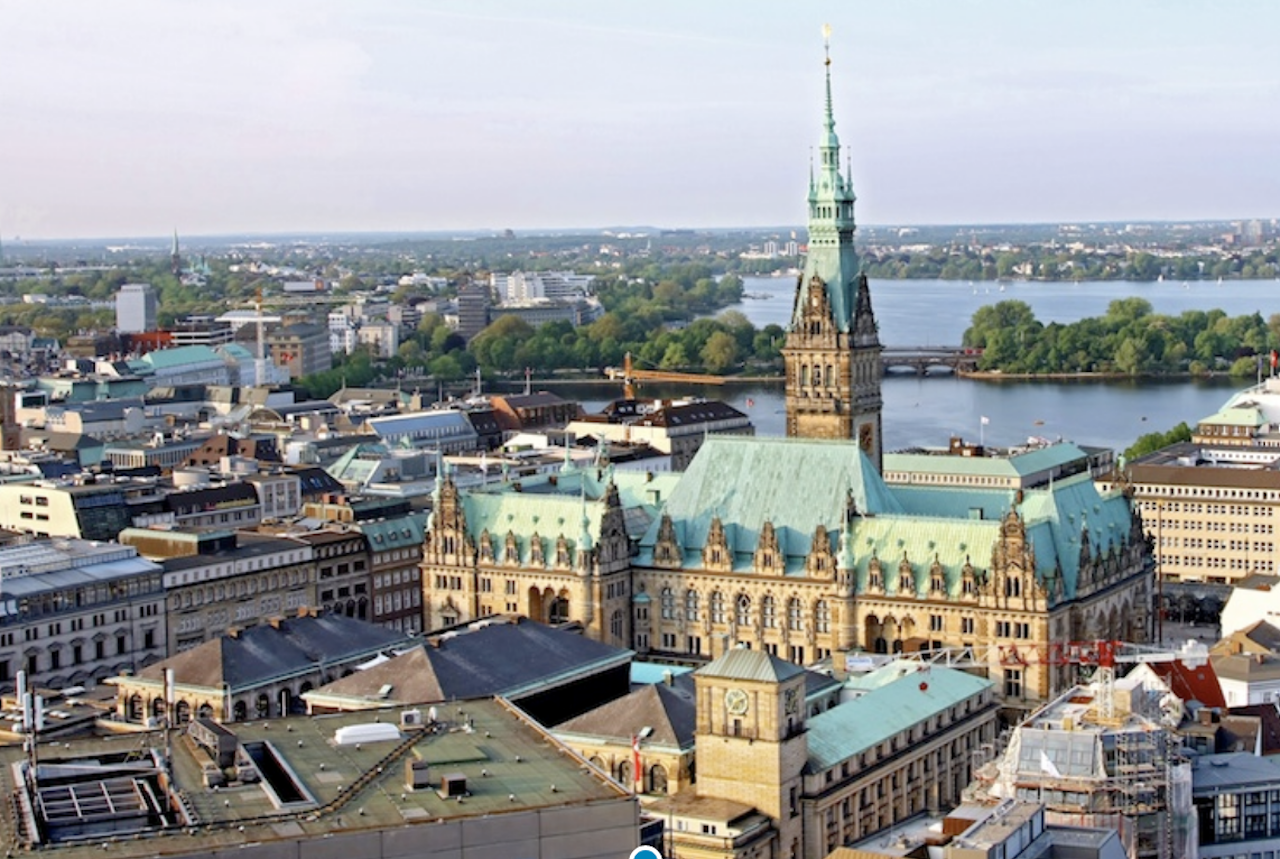 Blick auf die City von Hamburg