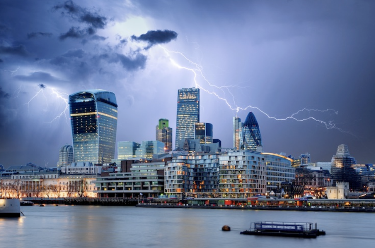 Schweres Gewitter über London